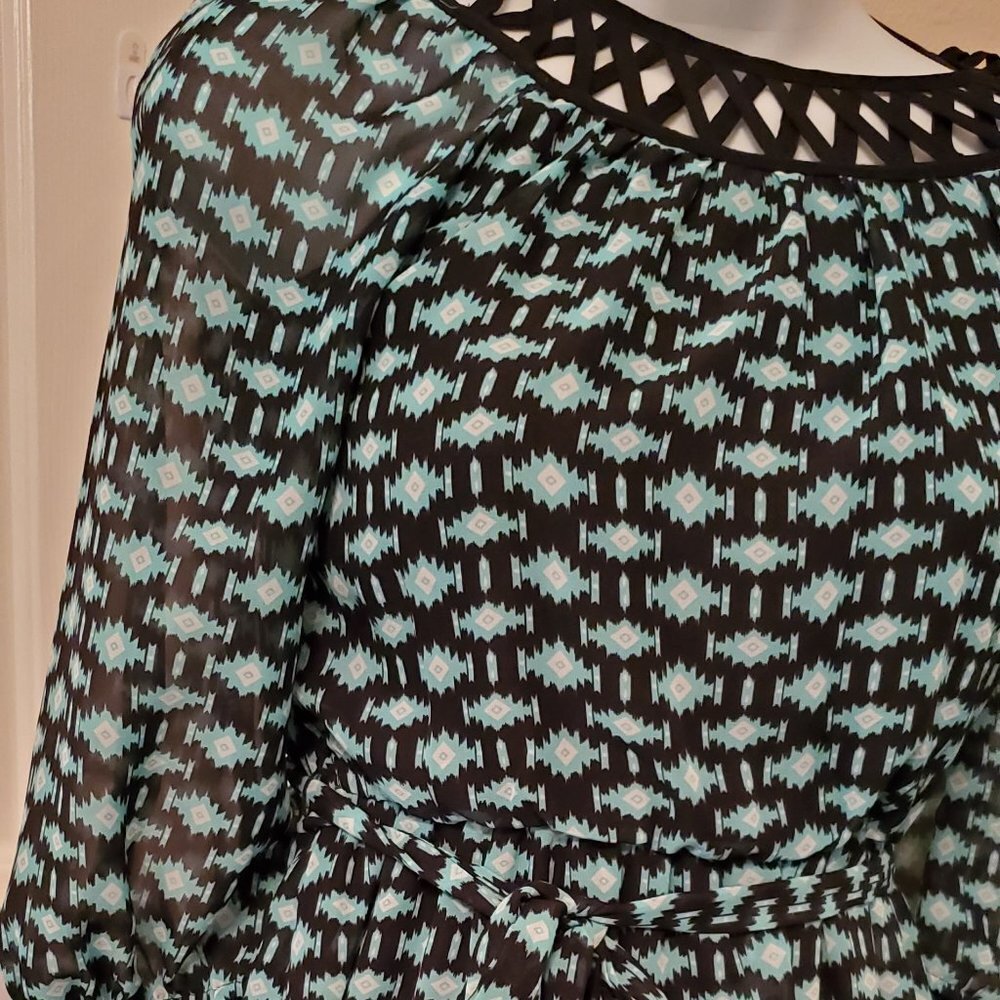 Seguin Heart Women medium 3/4 long sleeves 100% polyester. - Picture 2 of 15